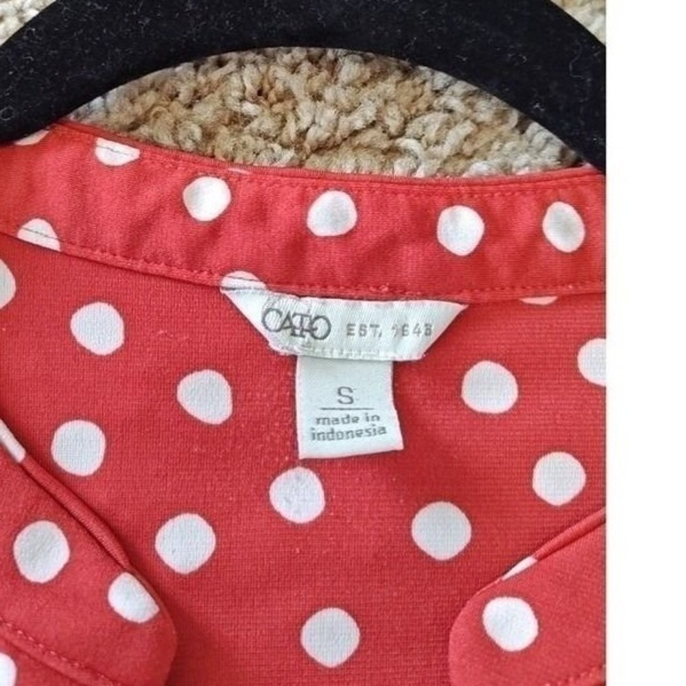 women Cato Polka Dot V-Neck Blouse Size S Red Used Retro Classic Round Hem - Picture 4 of 12